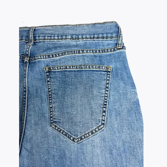 OLD NAVY Mid-rise Cropped Jeans - Picture 8 of 13